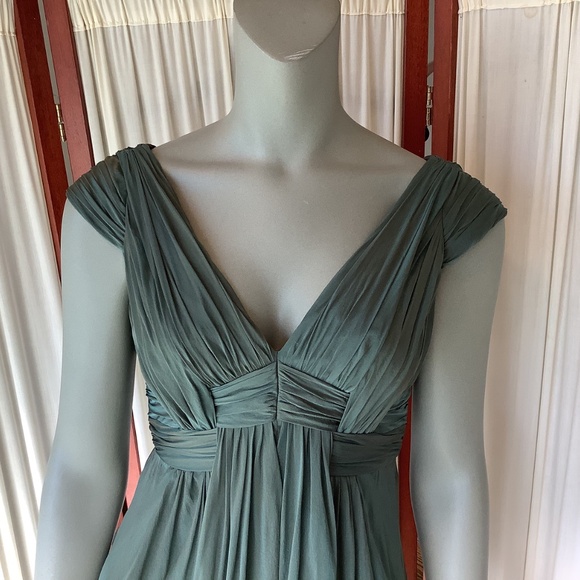Carmen Marc Valvo 100% Silk Shimmering Green Long Evening Dress Y2K Size 4 - Picture 3 of 15
